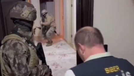 'Sahte ses' operasyonu: 42 tutuklama