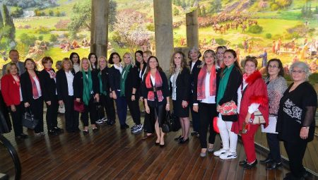 Bursa’da Cumhuriyet kadınlarından 100. yılda anlamlı buluşma