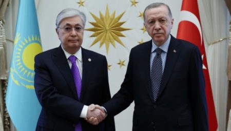 Cumhurbaşkanı Erdoğan, Kazakistanlı mevkidaşıyla görüştü