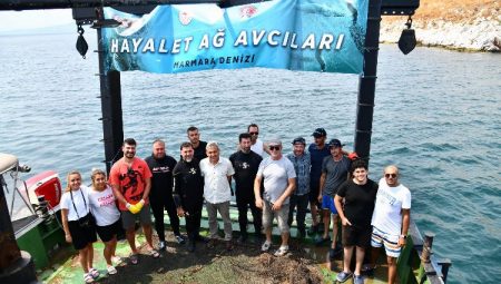 Hayalet Avcıları Marmara’yı temizledi