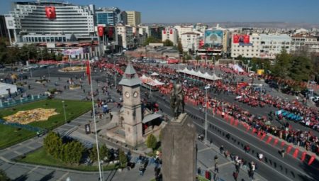Kayseri’de 100’üncü yıla görkemli kutlama