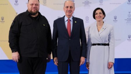 Kırım Platformu 2’nci Parlamenter Zirvesi Prag’da başladı