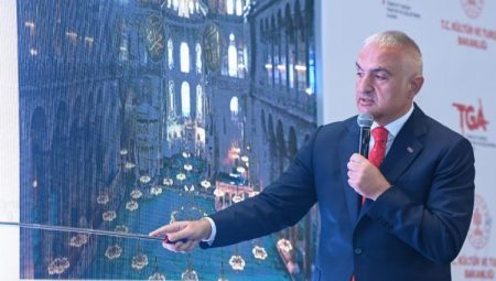 Ayasofya’da ‘yeni’ dönem… Yabancıya ücretli, vatandaşa bedava!