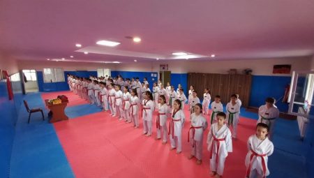 Bozüyük’te minik taekwondocuların kuşak heyecanı