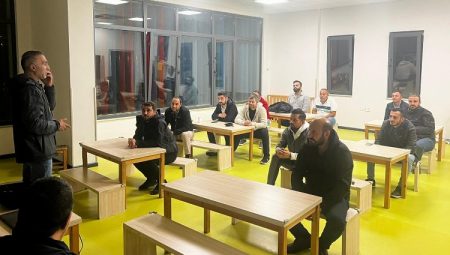 İzmit'te babalar bilgileniyor