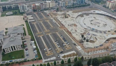 Kocaeli’de Milli İrade Meydanı otoparkı faaliyette