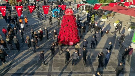 Kocaeli’den 85. yılda 1085 Atatürk çiçeği