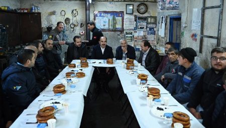 Konya’da esnafla buluştu