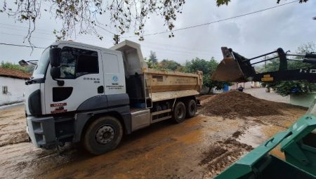 Manisa Turgutlu’da yağış sonrası yoğun mesai