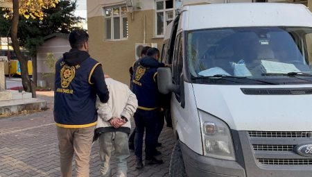 Adıyaman’da aranan 2 zanlı yakalandı