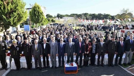 Antalya Muratpaşa’da Şehitlik Parkı törenle açıldı