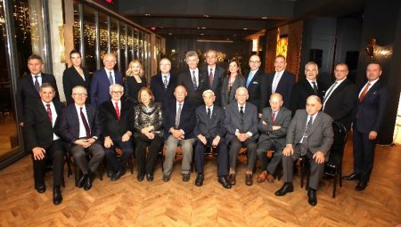 BUSİAD’dan Erdem Saker’e onur üyeliği