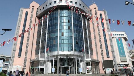 İzmit Belediyesi’nden güzellik salonlarına uyarı