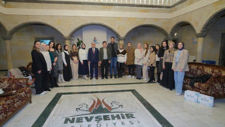 Mehmet Savran’dan Nevşehirli gönüllü gençlere tebrik