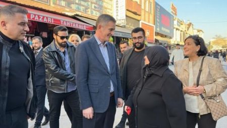 Sakarya Milletvekili Dikbayır vatandaşlar ve esnafla buluştu