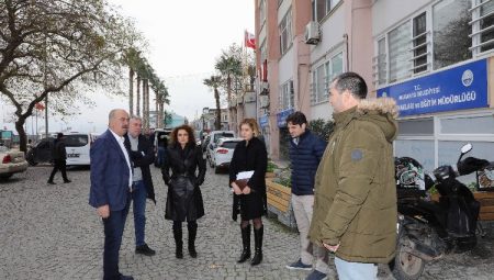 Son depremde çatlakların oluştuğu Mudanya Belediye binasında inceleme başladı