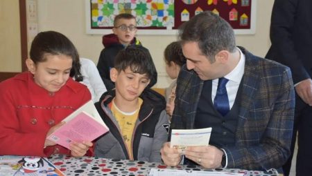 Batman Sason’da karneler Kaymakam Mete’den