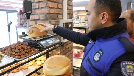 Bursa Gemlik’te Zabıta’dan gramaj denetimi
