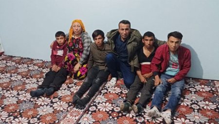 Çocuklarının yaşaması için devletten yardım bekliyorlar