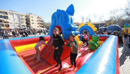 Efes Selçuklu’da çocuklar şenlikte eğlendi