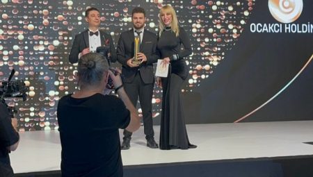 İYİ Partili Sedat Kılınç’ın inşaat firması ödül aldı