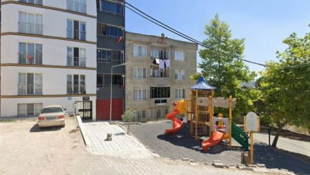 Mustafakemalpaşa’nın o mahallesinde çocuk parkı yapacak yer yok!