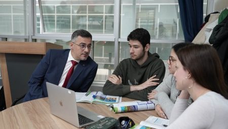 BTÜ yabancı dil eğitiminde sınırları kaldırdı