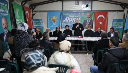 Başkan Çolakbayrakdar, “Projelerimizle yeni bir şehir kuruyoruz”