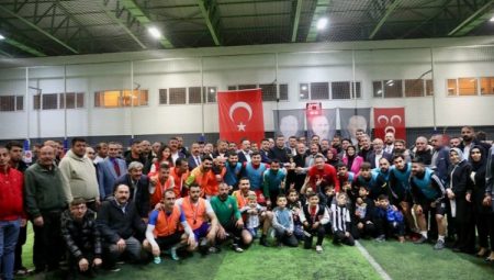 Başkan Çolakbayrakdar, turnuva finalini izledi