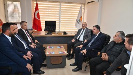 Başkan Ergün ve Başkan Alhan, AK Parti İlçe Teşkilatını ziyaret etti