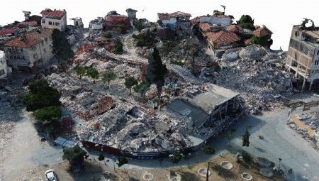 Hatay’a Bursa imzası… Antakya Ulu Cami’de enkaz kaldırıldı