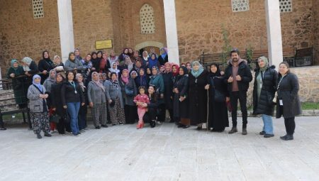 Kulalı kadınlar Manisa’da ağırlandı