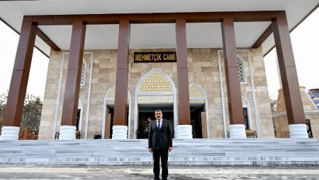 Malatya’da Mehmetçik Camii ibadete açıldı