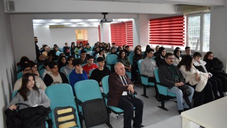 Manisa’da öğrencilere şehitlik ve gazilik kavramları anlatıldı