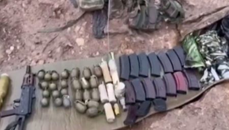 Pençe Kilit’te çok sayıda silah ve mühimmata el konuldu