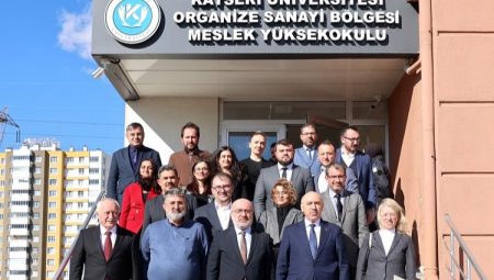 Prof.Dr. Ak'tan KAYÜ MYO'ya ziyaret