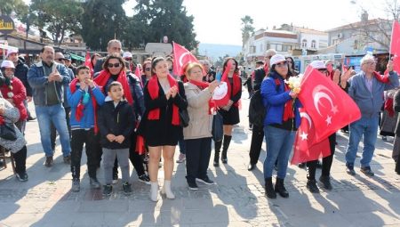 Sinem Atan Foça’dan bağımsız aday oldu