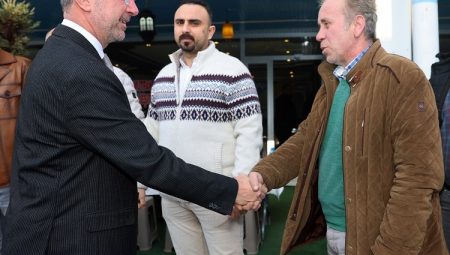 Başkan Pekyatırmacı, Selçuklu’yu adımlamaya devam ediyor