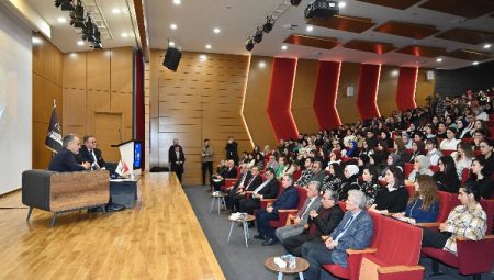 Bursa’da Başkan Aktaş’tan tecrübe paylaşımı