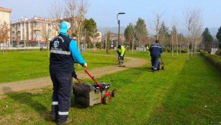 Derince Millet Bahçesi’nde temizlik çalışması