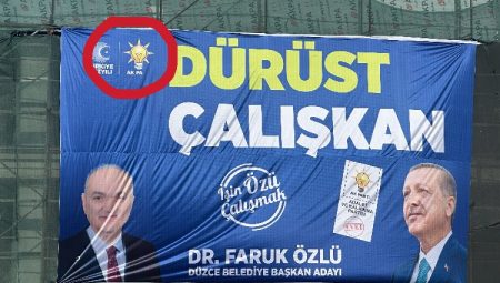 Düzce’de ‘AK Parti’ afişlerinde büyük hata!