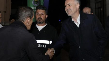 Hafız Habip Deveci İnegöl’de cemaat ile buluştu