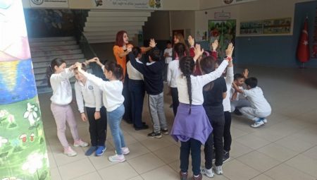 İzmir'in 5 okulunda 'Harezmî' dönemi