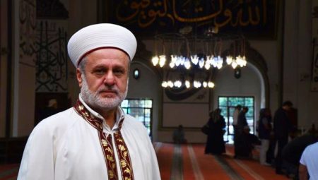 Karanfil: Ramazan ayına değer katan en önemli şey Kadir Gecesidir