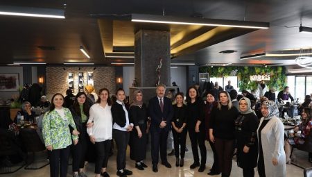 Kayseri Melikgazi’den kadın personele özel tebrik