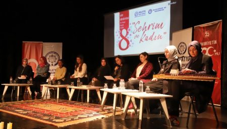 Malatya’da şiirler kadınlar için okundu