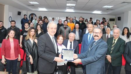 NNYÜ’de “Mehmet Akif Ersoy ve İstiklal Marşı” konferansı