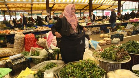 Nilüfer Belediyesi üretici esnafa pazar önlüğü dağıttı