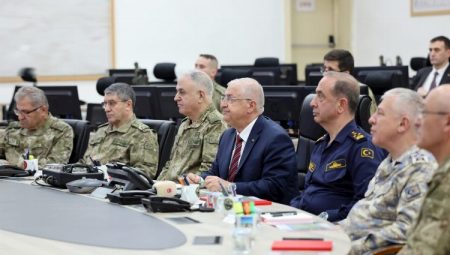 Bakan Güler: Başarılı operasyonlarla teröre ağır darbe vuruldu