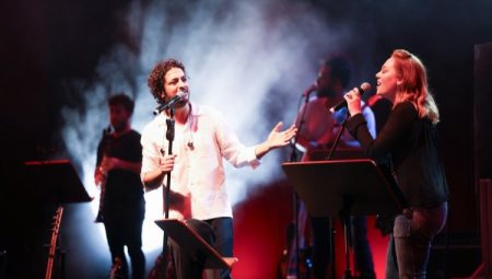 Barabar ve Demet Evgar’dan sahne şov